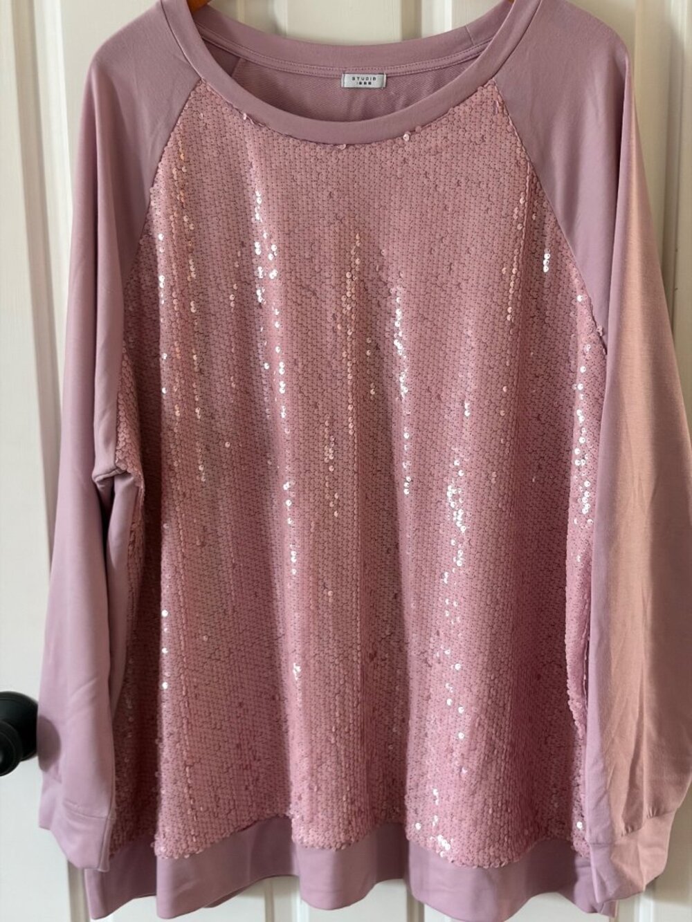 Studio 1896 Women's Long Sleeve Top Pink Sequined Front Size 2X / 3X - Picture 2 of 6